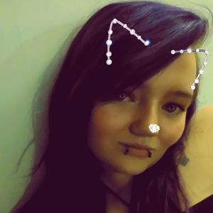 Meet your Posher, Harmz